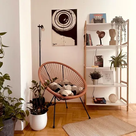 Daire Charming & Cozy Flat With Free Parking In *
