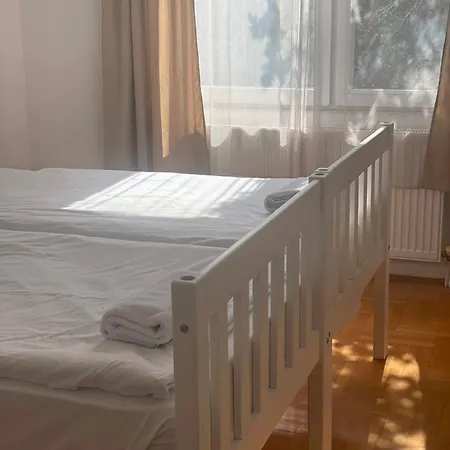 Lägenhet Charming & Cozy Flat With Free Parking In Skopje