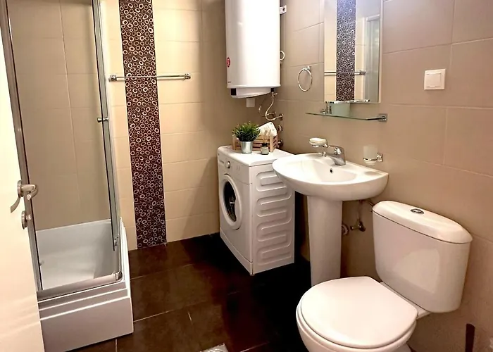 Charming & Cozy Flat With Free Parking In Apartment Skopje